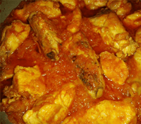 Alitas pollo con tomate