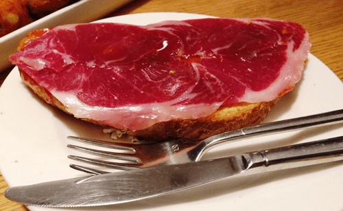 Pan tumaca con jamón