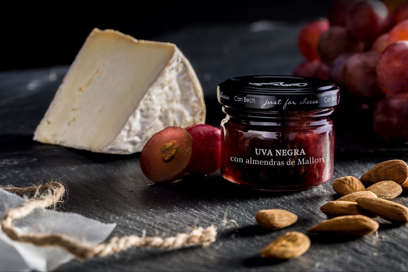 Tabla de quesos y mermeladas