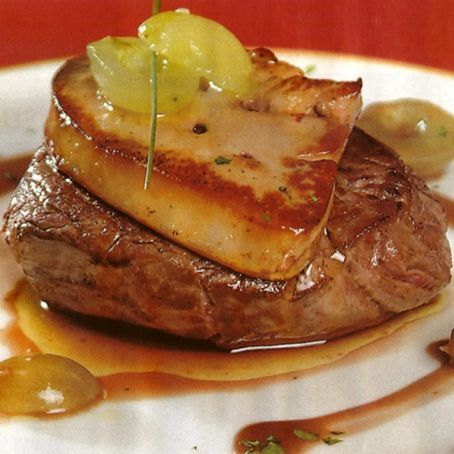 Solomillo con foie gras y reducción de Pedro Ximenez