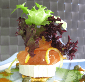 salmón y queso de cabra