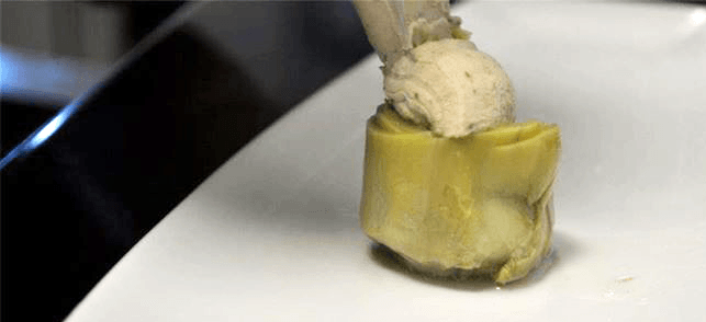 Alcachofas rellenas de foie y queso de untar