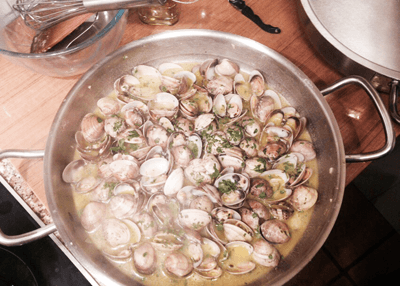 Almejas al vino blanco