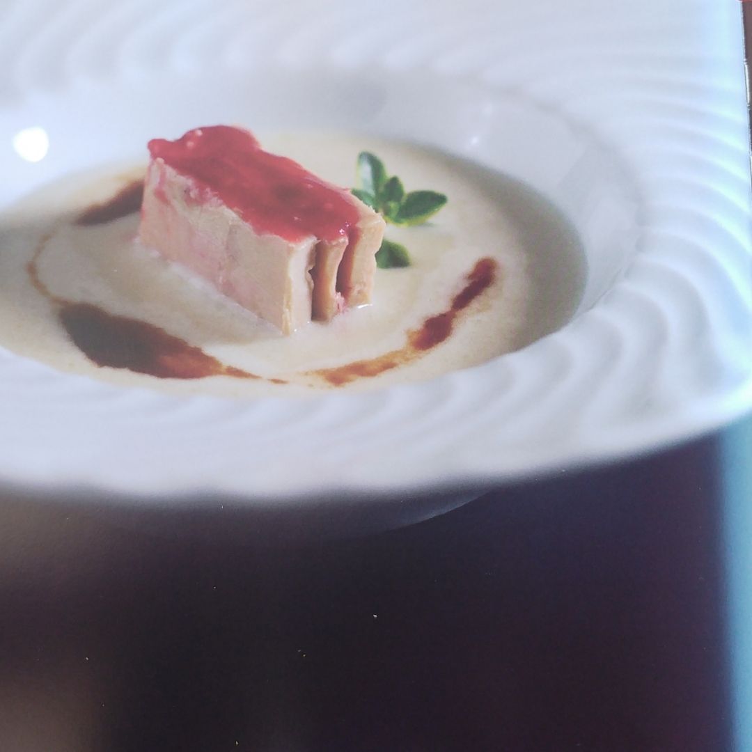 Crema de pichón y espárragos con su jugo