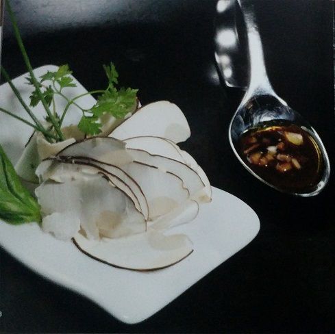Sashimi de boletus edulis