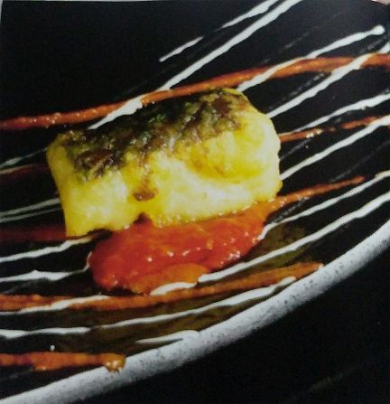 Tempura de bacalao con tomate seco