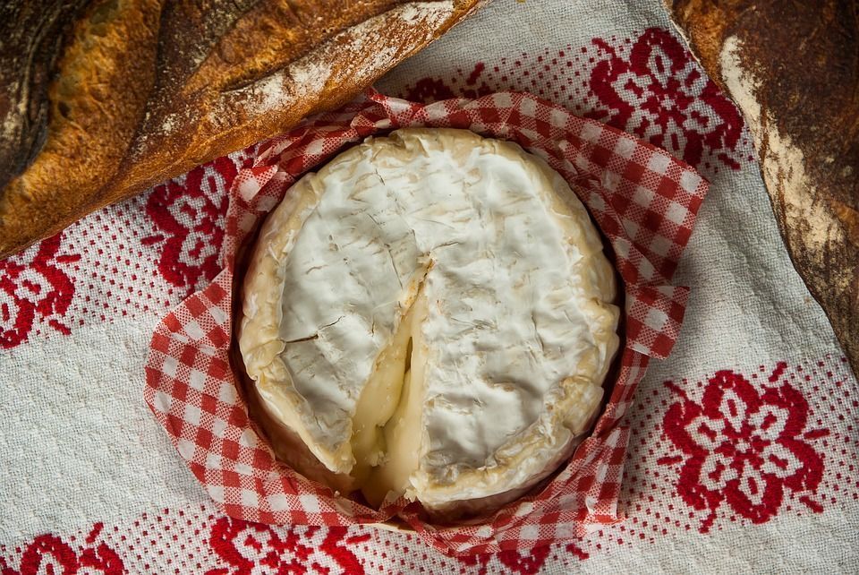 Cómo se come el queso Camembert